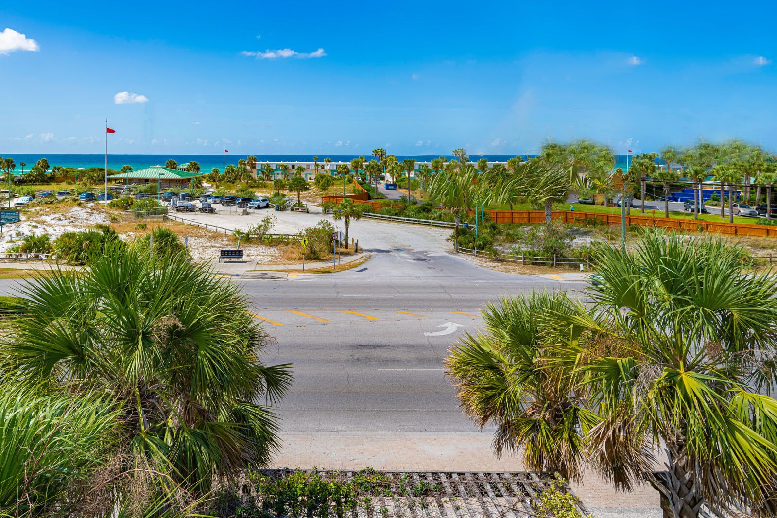 New Southern Comfort-Gulf Front View-Private Pool, accommodate 16 plus.