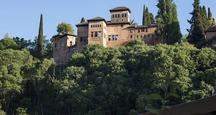 ChezmoiHomes Alhambra Boutique Terrace