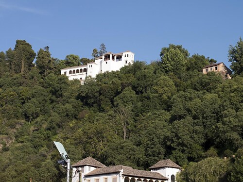 ChezmoiHomes Alhambra Boutique Terrace