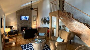 Smart TV, fireplace, computer monitors