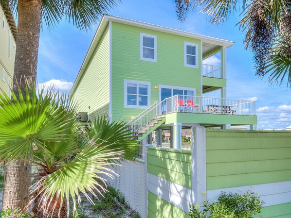 Exterior - Sea Urchins, Unit 2. 5 BR. Beachview. The Beach, so close, for less! Pool. (Gulf Shores)