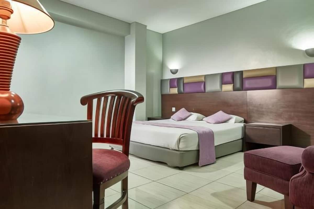 Desk, rollaway beds, free WiFi, bed sheets