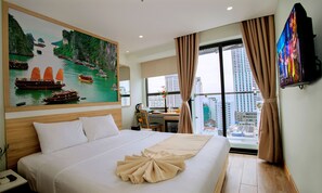 Premier Double or Twin Room, Partial Ocean View | Premium bedding, minibar, in-room safe, desk