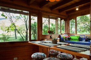 Interior - Cabaña de madera Ojo de Agua (villa de leyva)