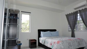 3 soverom, strykejern/-brett, wi-fi og sengetøy