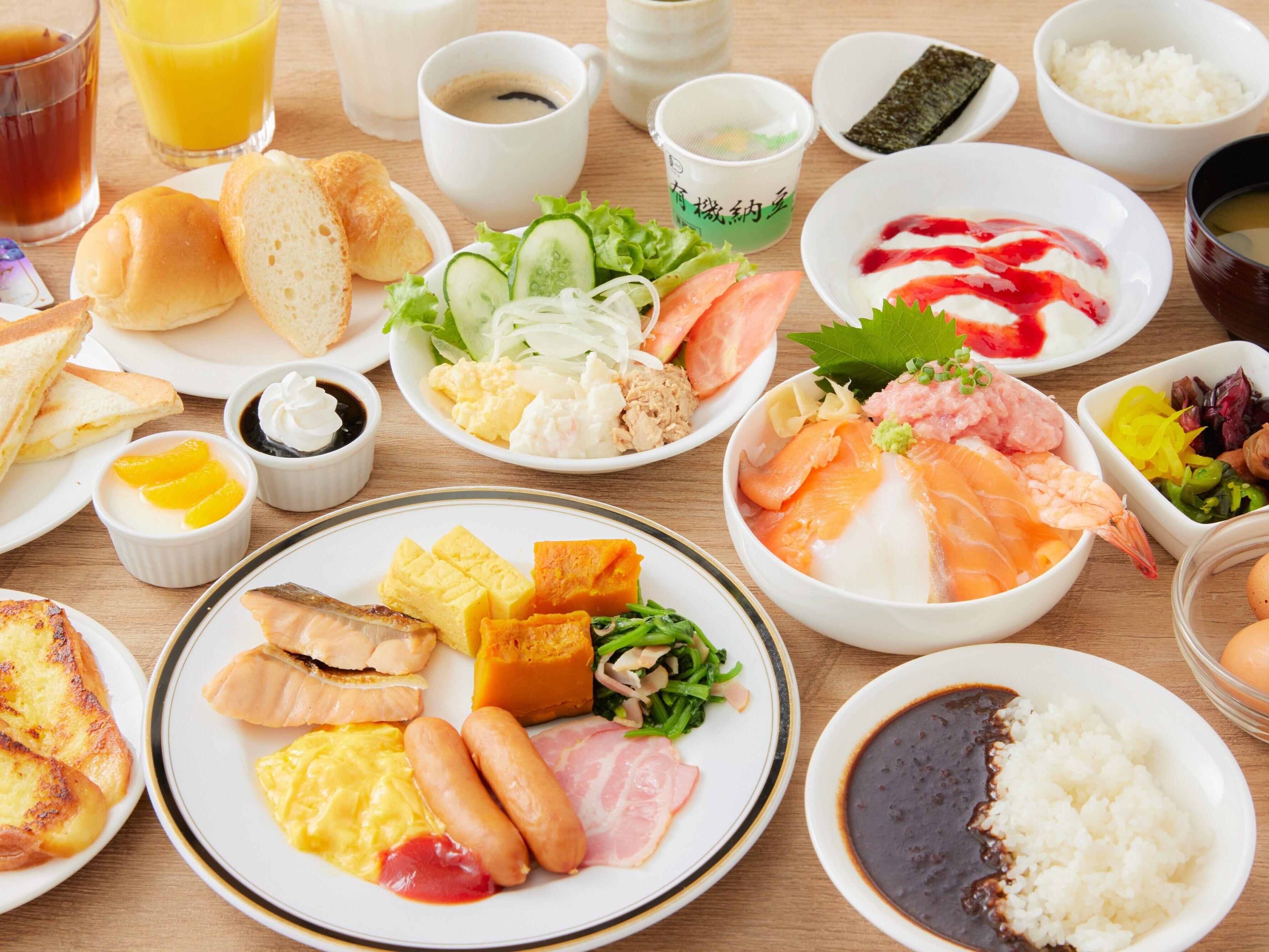 Tägliches Frühstücksbuffet (1320 JPY pro Person)