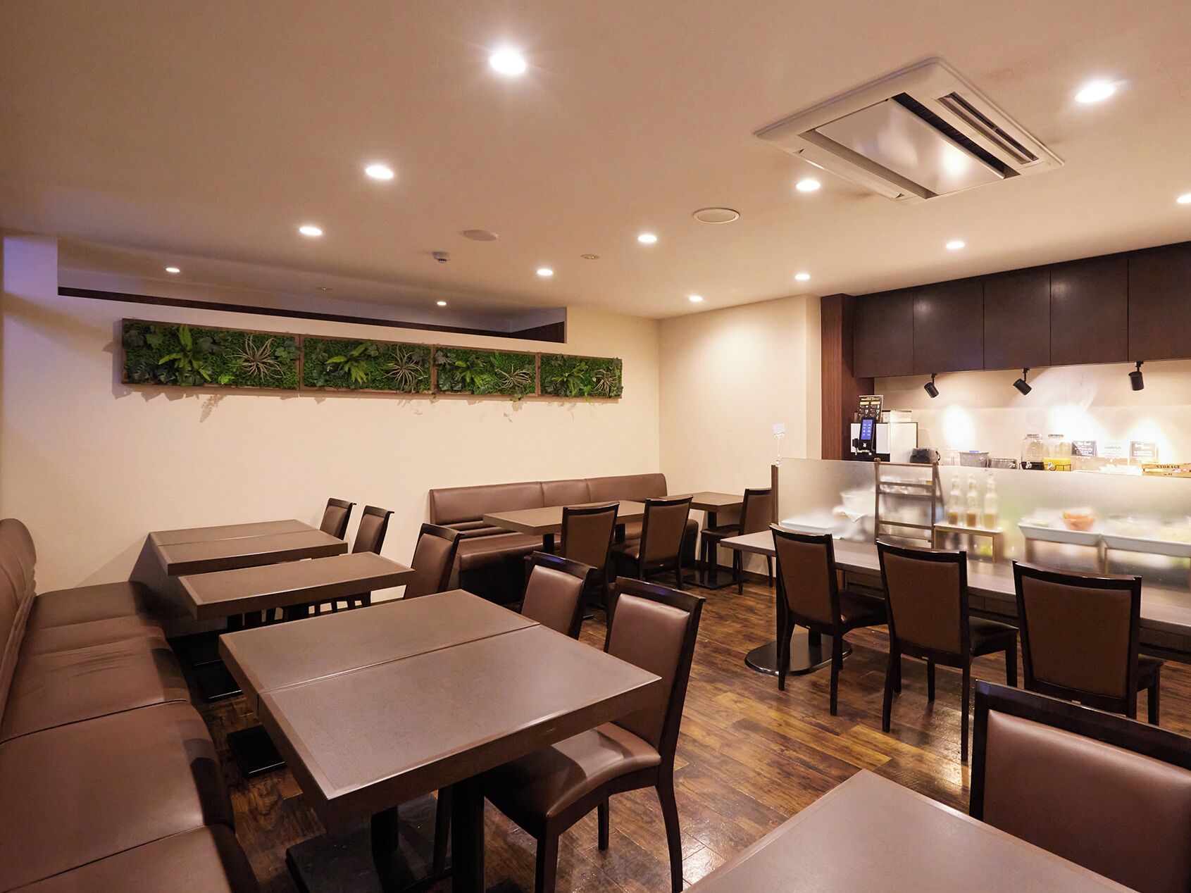 daily buffet breakfast (jpy 1320 per person)