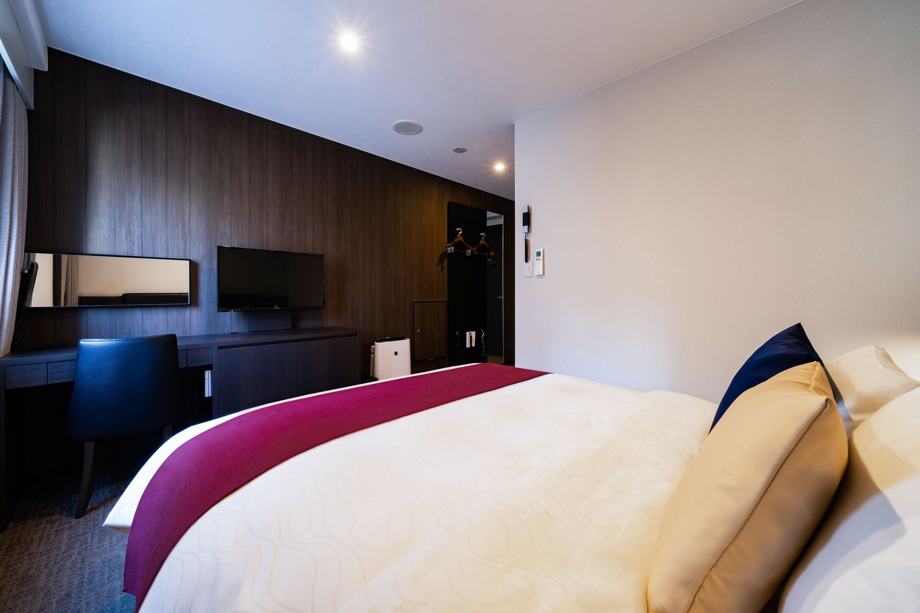 1 bedroom, in-room safe, desk, laptop workspace