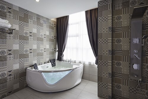 Dream Luxury Hotel