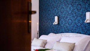 1 bedroom, iron/ironing board, internet, bed sheets - Lovely apartments Marmont with balconies in the heart of Split (Split)