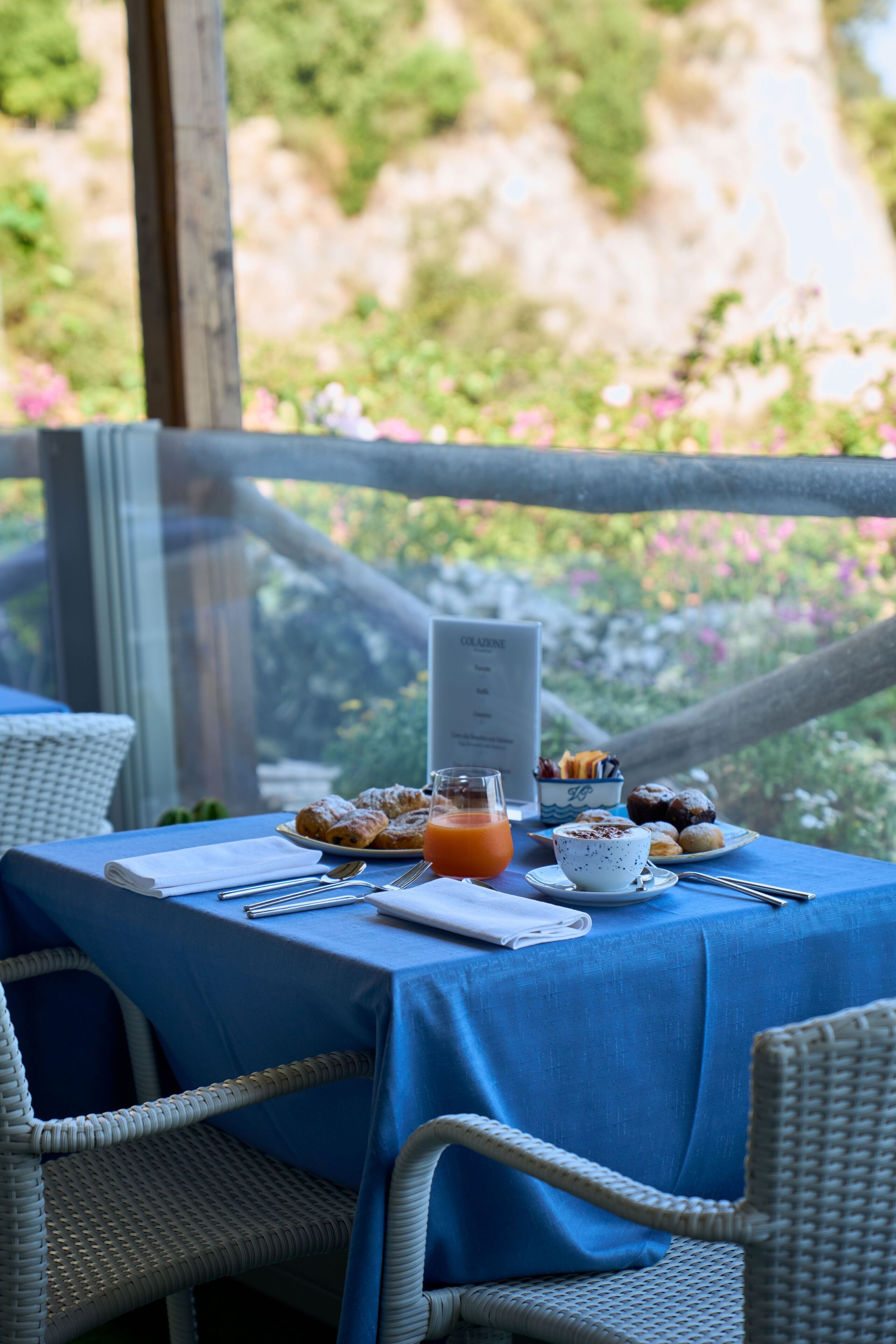 free daily continental breakfast