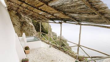 Suite, Terrasse, Meerblick (Afrodite) | Terrasse/Patio