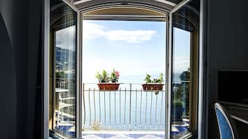 Deluxe Double or Twin Room, Balcony, Sea View | Egyptian cotton sheets, premium bedding, in-room safe, desk