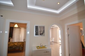 3 bedrooms, iron/ironing board