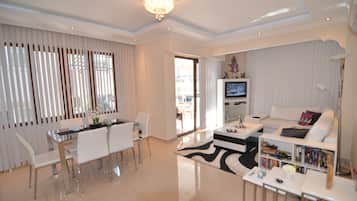 Kylskåp och diskmaskin