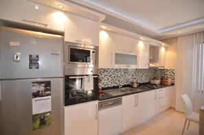 Réfrigérateur, lave-vaisselle