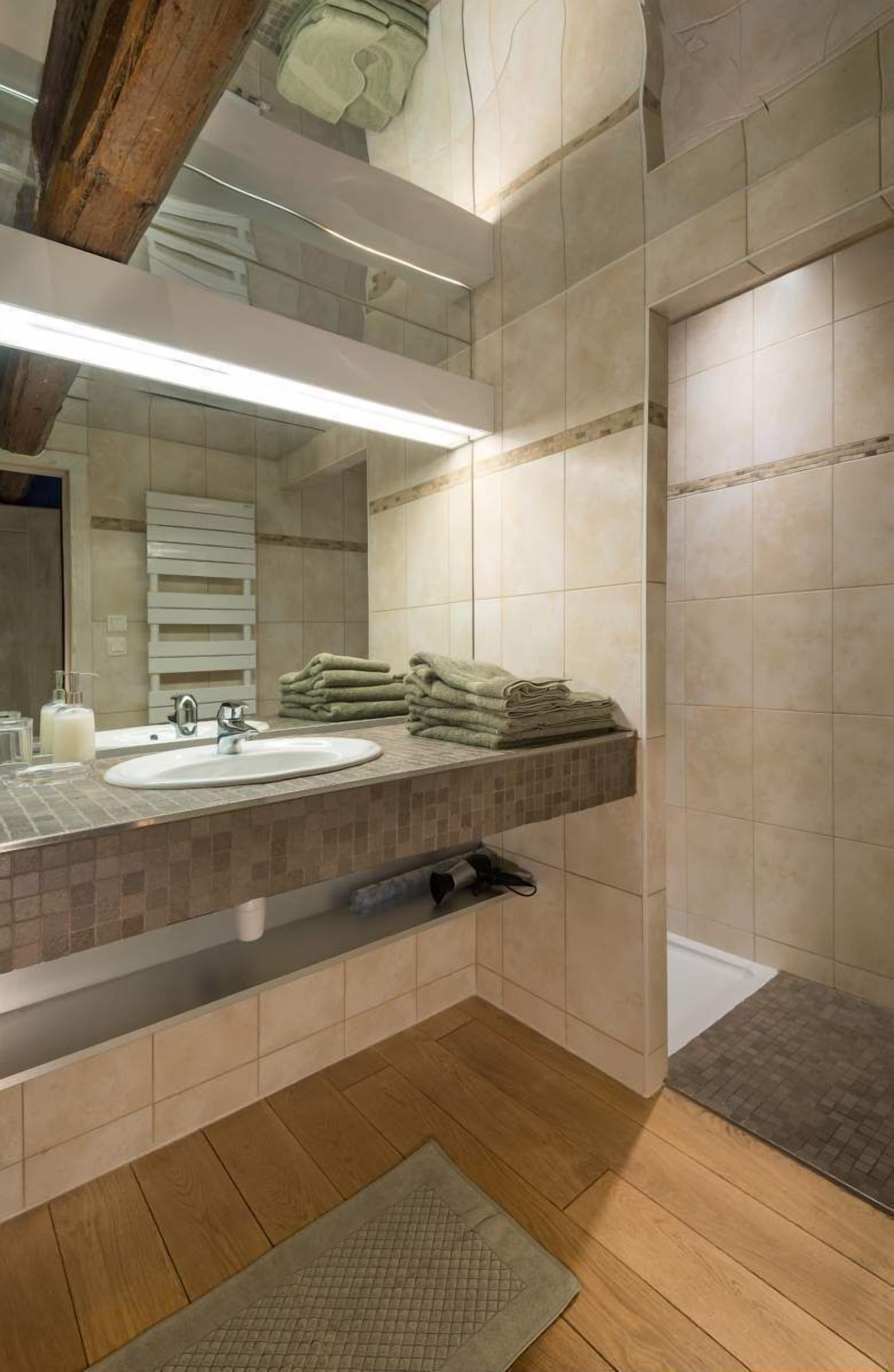 Double Room (Bleue) | Bathroom