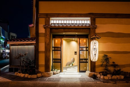 Property entrance. Onyado Nono Asakusa Natural Hot Springs