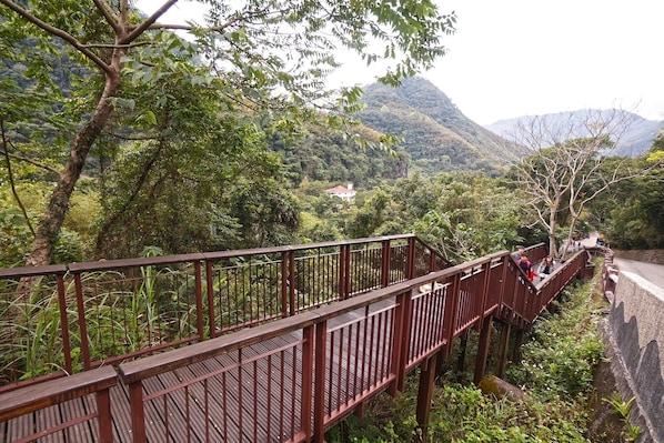 Land view from property - Xanadu Hostel (Taoyuan City)