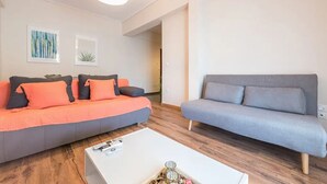 Living area - Stylish Athenian Flat (Athens)