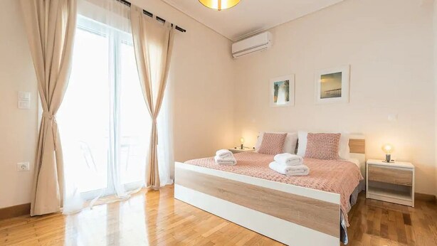 Iron/ironing board, free WiFi, bed sheets - Stylish Athenian Flat (Athens)