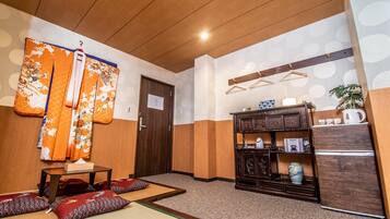 VIP | Iron/ironing board, free WiFi