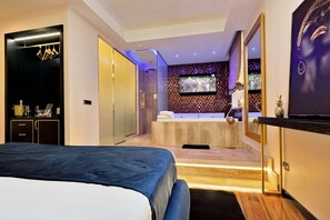 Deluxe Studio Suite, Hot Tub | View from room - Spanish Diamond Luxury Suites & Jacuzzi (Rome)