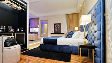 Deluxe-Studiosuite, Whirlpool | 1 Schlafzimmer, hochwertige Bettwaren, Daunenbettdecken