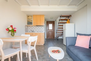 Triple Room, Sea View (Afros) | Private kitchen - Naftilos Residences II (Samos)