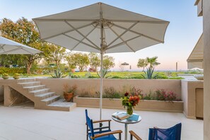 Standard-studio, merinäköala, rannalla (Thalassa) | Näkymä sisäpihalle