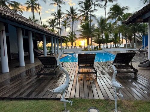 FAVOLOUS VILLA NACRI ON THE BEACH BETWEEN ILHEUS AND ITACARE '