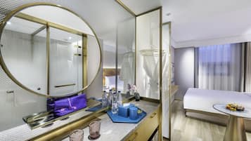 Signature Double Room | Free minibar, desk, blackout drapes, free WiFi