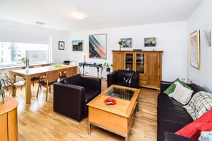 City Apartment, 1 Bedroom | Living area