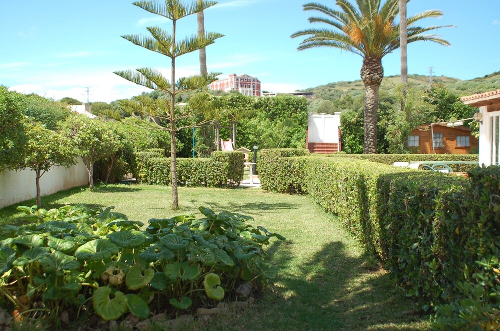 Hostal Port Fornells by null