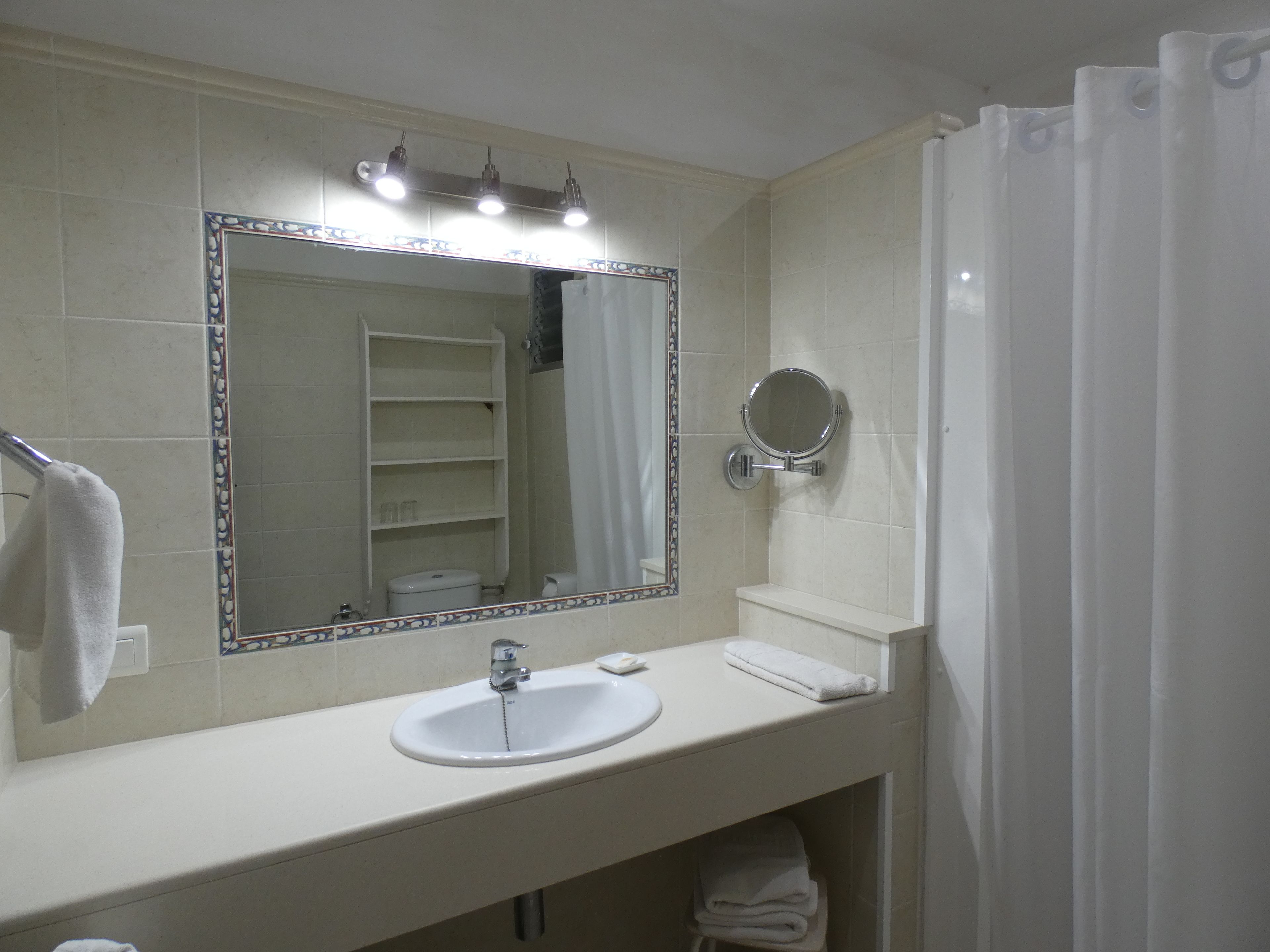 Foto - Hostal Port Fornells