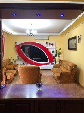 Huoneisto | Olohuone | Taulutelevisio