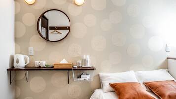 302 | Iron/ironing board, free WiFi