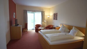 Coffres-forts dans les chambres, bureau, Wi-Fi gratuit, draps fournis