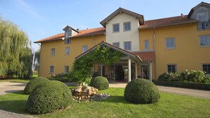 Interior entrance - Landhotel Larenzen (Kirchham)