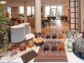 Daily buffet breakfast (EUR 24.90 per person)