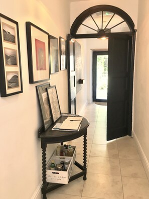 Reception - Quay Street Studios (Cardigan)