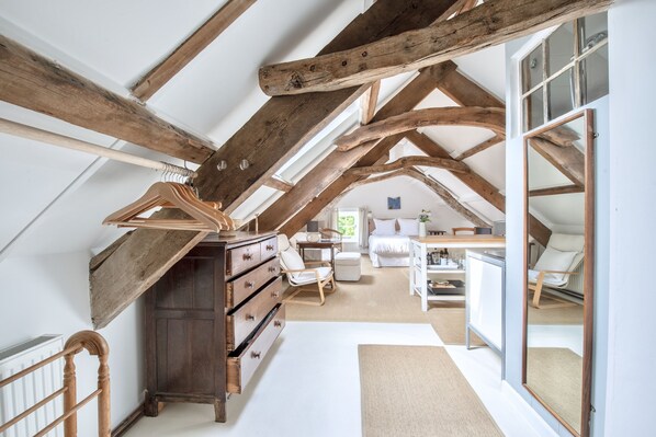 Studio Apartment (Attic Room)