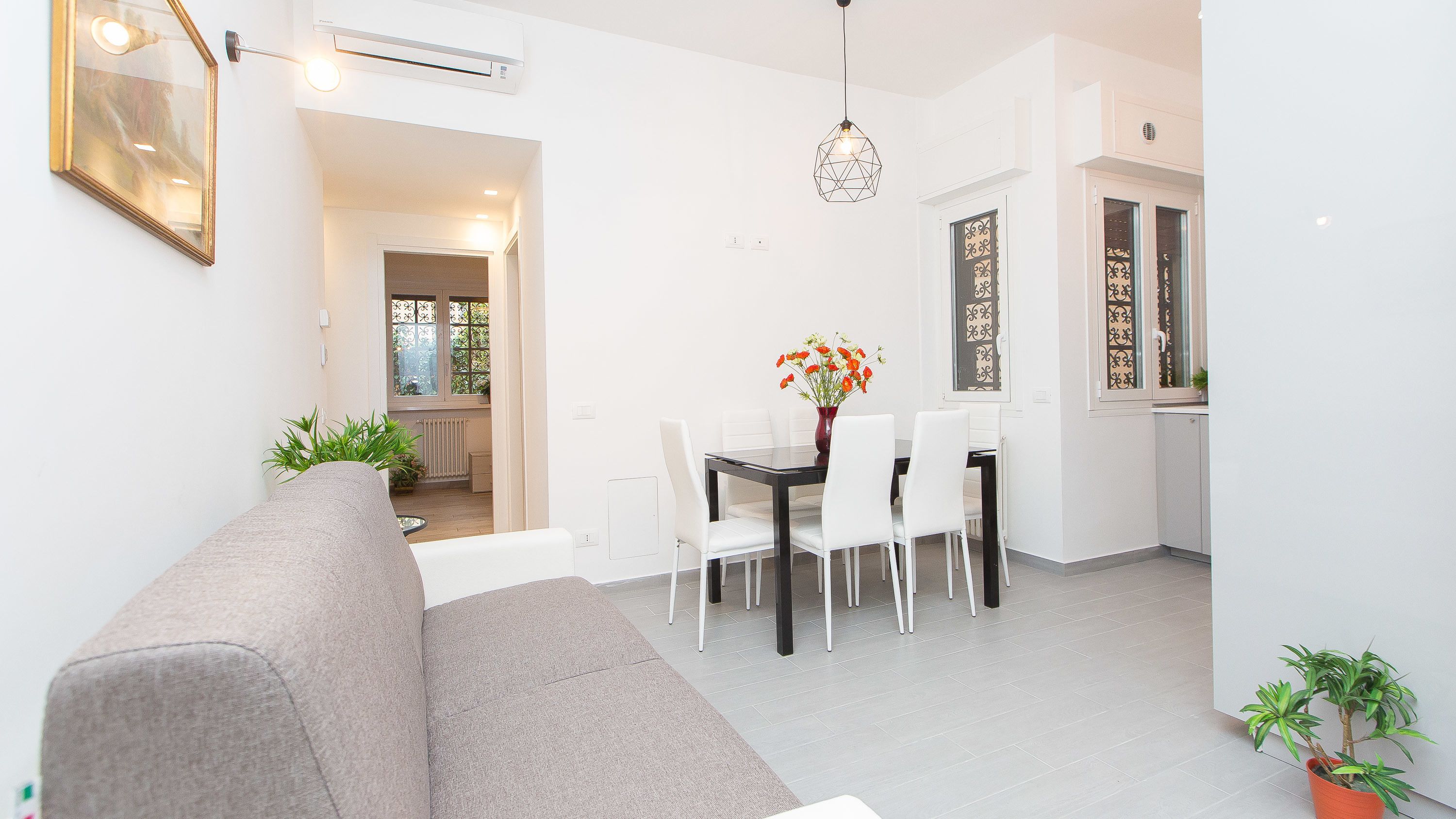 公寓 | 起居区 | 24-厘米液晶电视 （配备数码频道）、电视