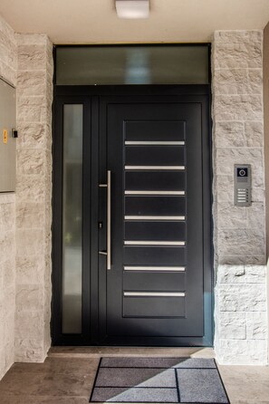 Majoituspaikan sisäänkäynti