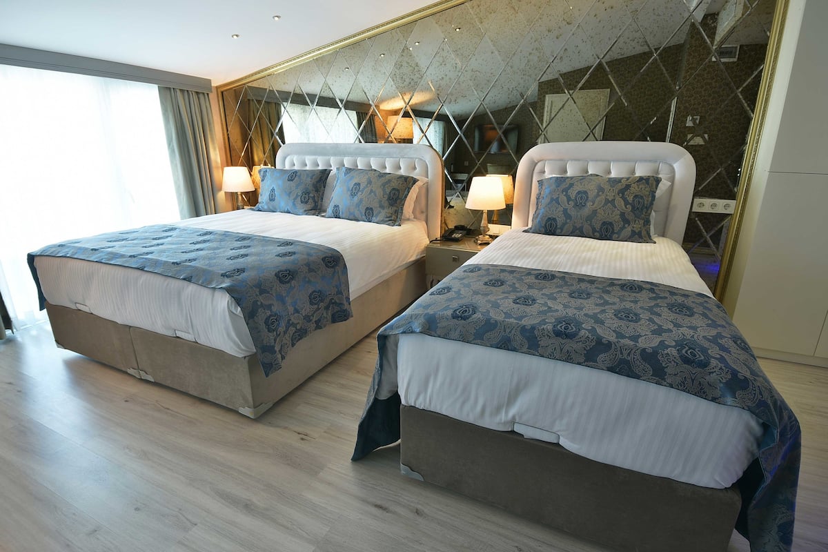 Deluxe Triple Room, Garden View