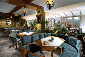 Bar (on property) - Wellness Hotel Astra (Spindleruv Mlyn)