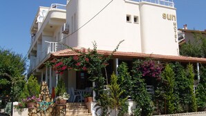 Fachada de la propiedad