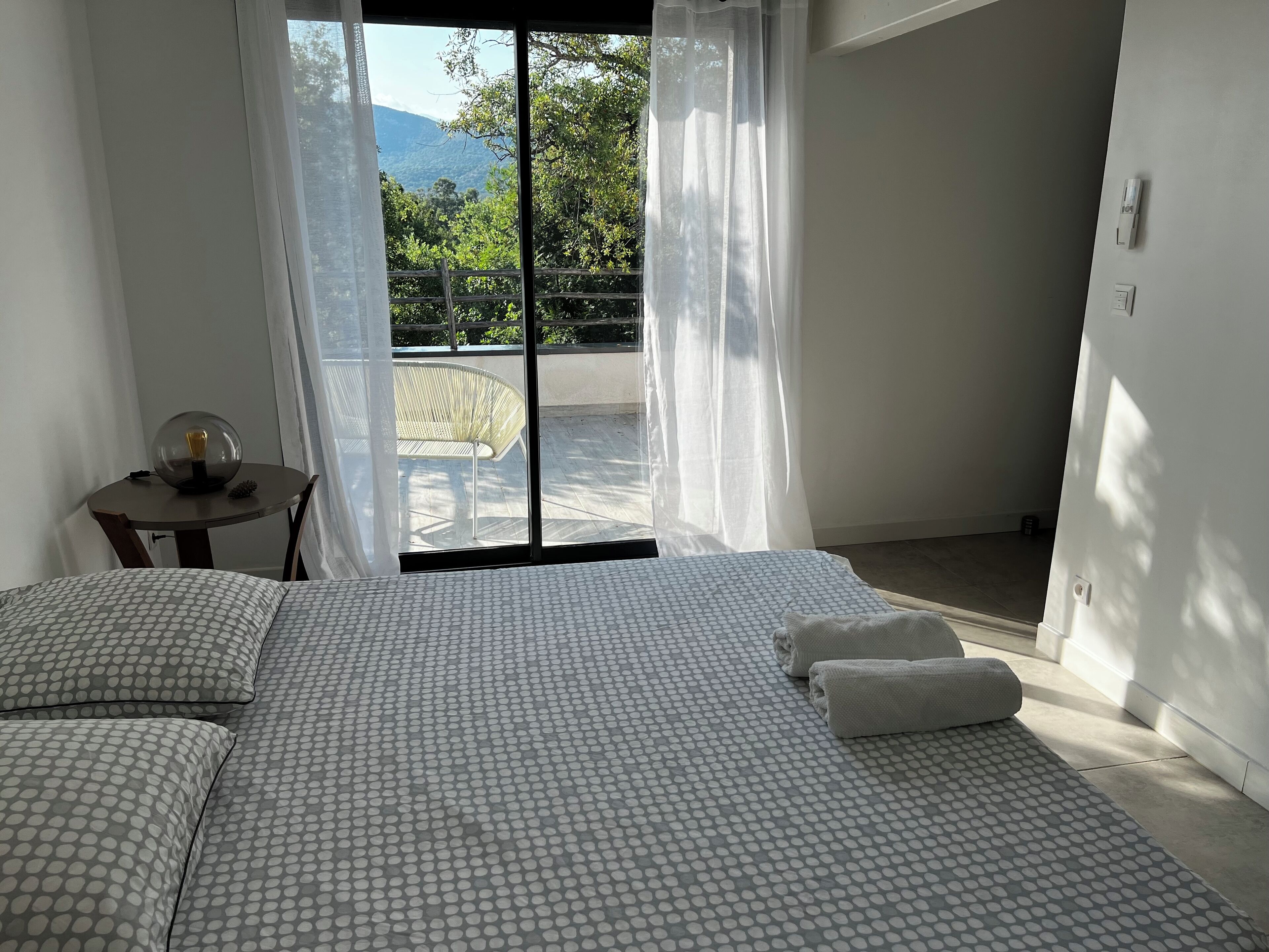 1 chambre, fer et planche à repasser, Wi-Fi, draps fournis