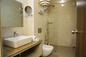 Rollaway beds - Hotel Aangan Regency (Shimla)