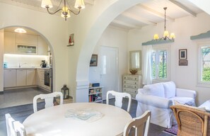 Interior - Charming Cretan House, Jasmine (Σητεία)